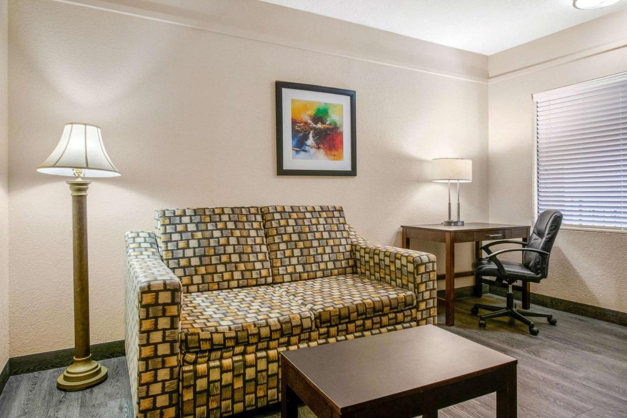 Quality Inn & Suites Jacksonville-Baymeadows Ngoại thất bức ảnh